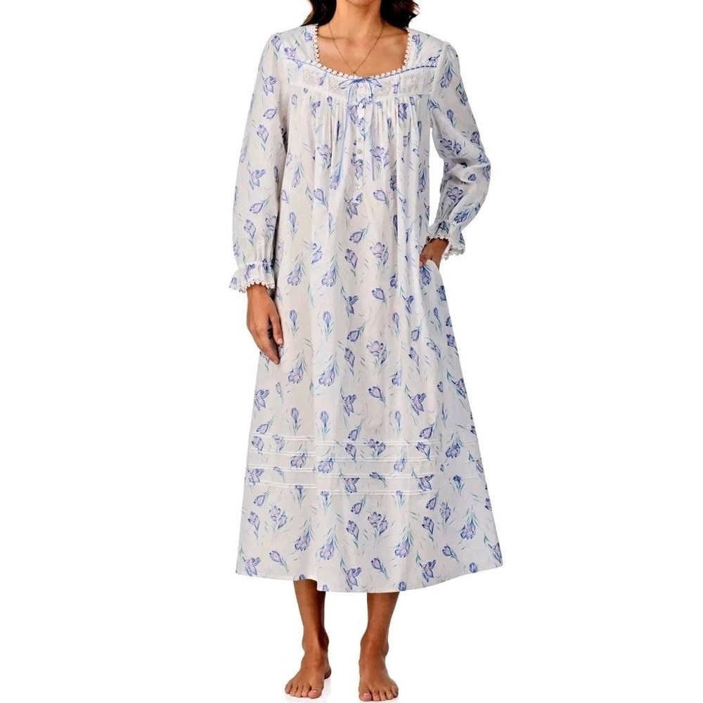 EILEEN WEST Long Sleeve Nightgown Small White & Blue Floral Cotton Gown NEW